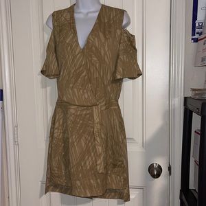 NWT! Halston Heritage Cold Shoulder V-neckline Dress Size 2